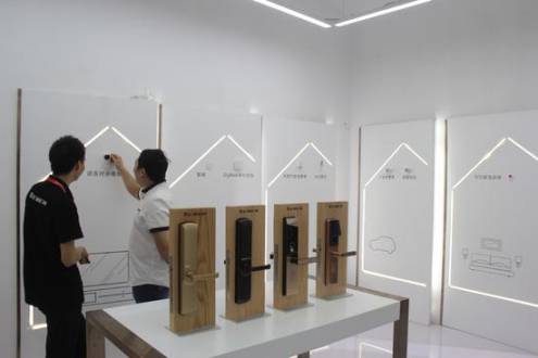 名門靜音再次斬獲“中國十大家居安全鎖具創(chuàng)新品牌”稱號