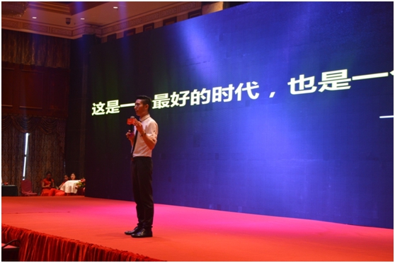 高瞻遠(yuǎn)矚 展望未來(lái) 全屋吊頂 品質(zhì)長(zhǎng)虹