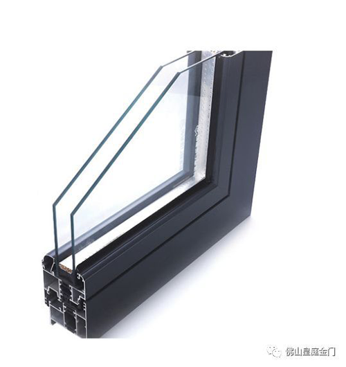 冬天寒氣逼人，不怕，這里有皇庭金門(mén)鋁合金門(mén)窗