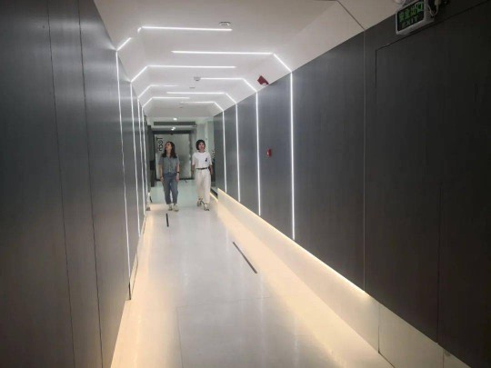 老牛說︱在巖板新賽道，你離“德賽斯模式”有多遠(yuǎn)？ 