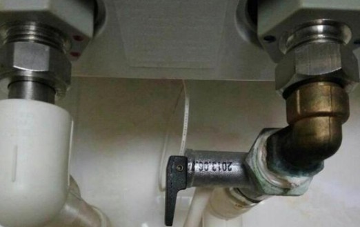 電熱水器加熱時水管老滴水，需要找到解決方法才行