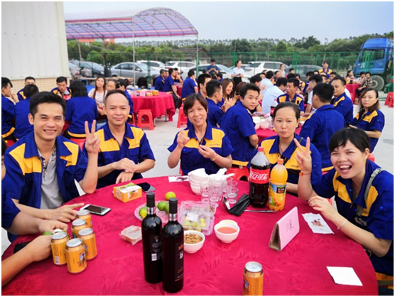 為祖國(guó)71華誕獻(xiàn)禮 簡(jiǎn)潔“迎國(guó)慶、慶中秋”晚宴圓滿落幕